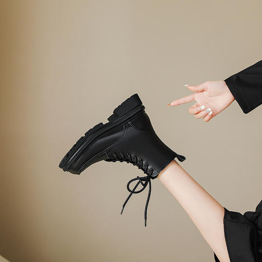 英伦风系带马丁靴短靴女2023秋冬新款平跟平底靴子女潮酷机车女生 商品图5