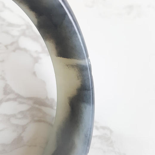 【天然正品】天然收藏级 新疆青花籽料莲花图案 高贵 廉洁 57号 和田玉手镯  261022NJ04 商品图3