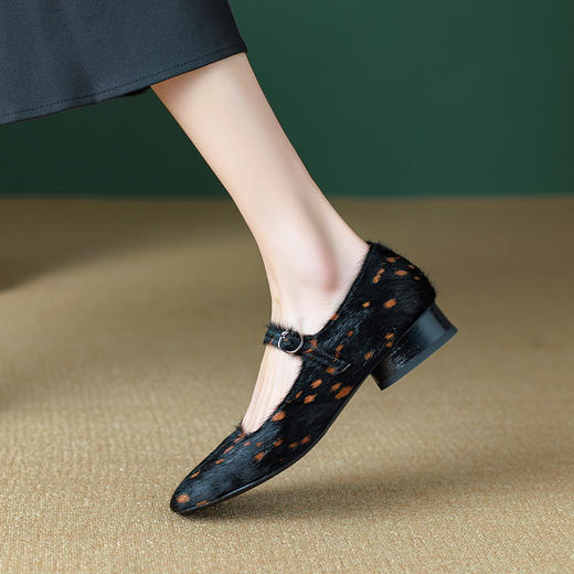 春季新款，里外全皮一字扣粗跟方头马毛单鞋YX-A1120 商品图0