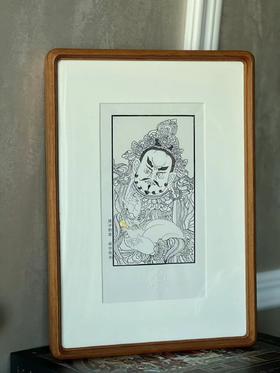 木板水印《财宝天王》，沐版社韩宁敬刻，画心尺寸16*14cm，画框尺寸40*38cm。含框每幅售价368元