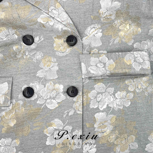 01-1 潘依绣丁丁宠粉夏季新款压花宽松时尚百搭短袖西装 K8143 商品图3