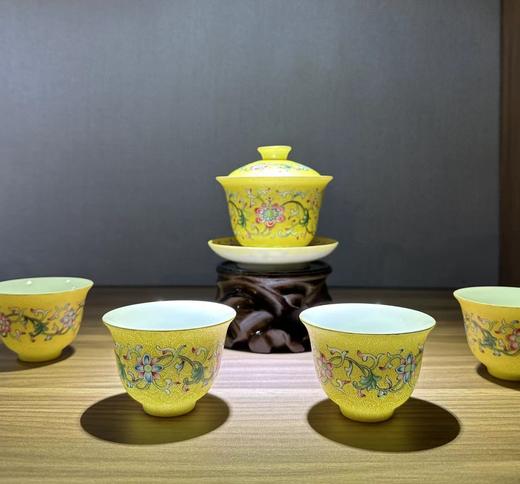 景德镇陶瓷 国瓷红叶 5头手绘扒花黄地富华连绵茶具 商品图0