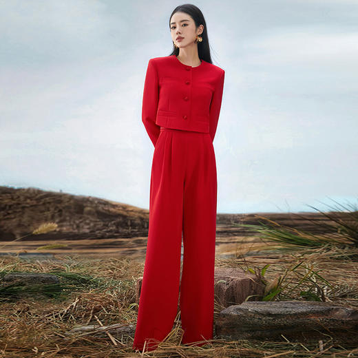 IWY/新中式国风红色复古盘扣西装外套女设计感短款小西服上衣潮FYC240+FYP241+FYB254 商品图0