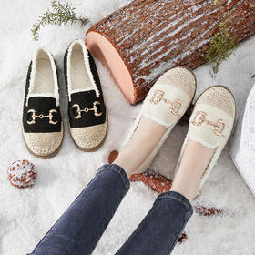 西遇一脚蹬渔夫鞋女新款冬季法式金扣乐福鞋平底加绒毛毛鞋V0034436