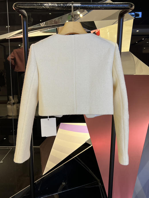 韩版一字扣外套 商品图1