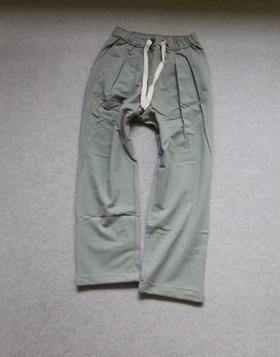 简单粗暴的 哈！女段 BC 薄毛圈棉 小微垮的 微锥九分 休闲裤