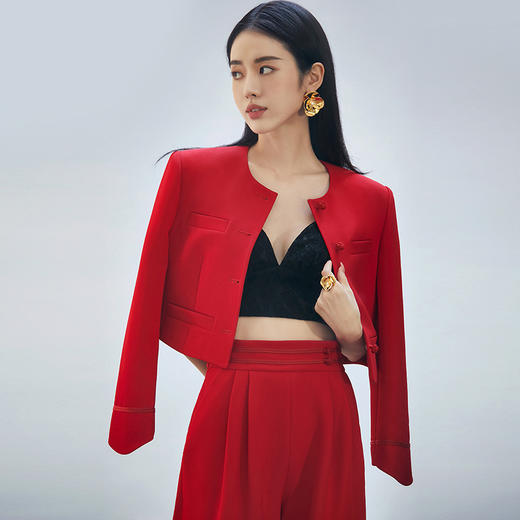 IWY/新中式国风红色复古盘扣西装外套女设计感短款小西服上衣潮FYC240+FYP241+FYB254 商品图3