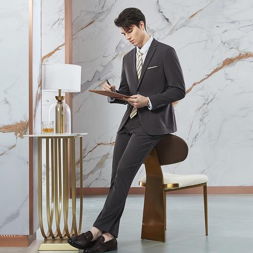柒牌西装男套装2024春季新款商务休闲平驳领暗条纹男士西服两件套	126C70980 商品图3