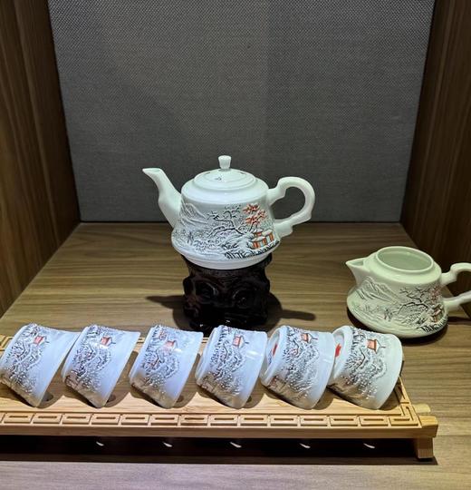 景德镇陶瓷 国瓷红叶 8头手绘雪景茶具 商品图0