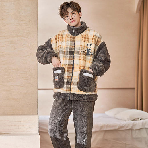 【加绒加厚！男士新款睡衣】珊瑚绒加绒加厚开衫拉链套装宽松可外穿家居服，柔软如珊瑚绒，在寒冷的季节为他带来温暖与舒适。 商品图2