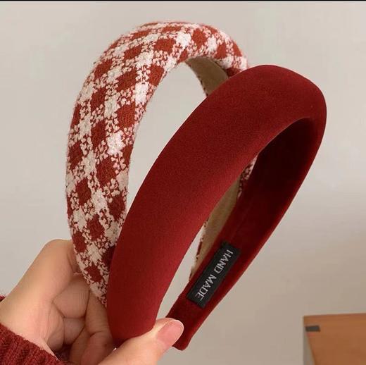 新年好物！【丝绒发箍！优雅复古迷人】2024秋冬复古港风酒红色丝绒发箍，格纹法式海绵高颅顶头箍 精致 舒适 轻奢 商品图13