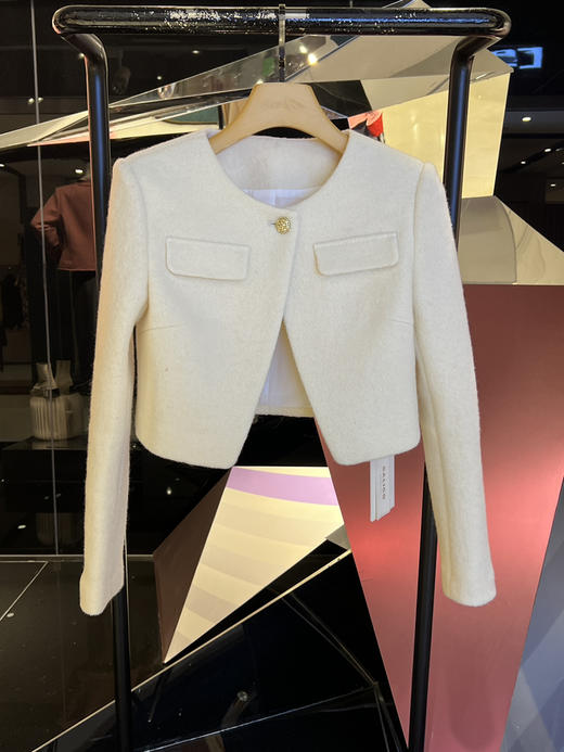 韩版一字扣外套 商品图0