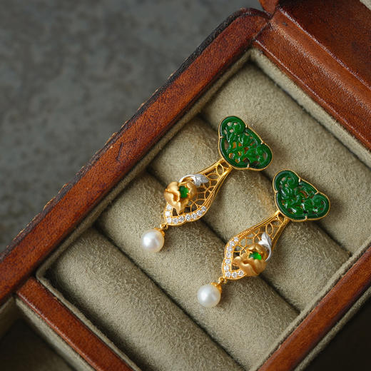 龢盒原创 18k金镶翡翠如意可拆二用耳钉 商品图1