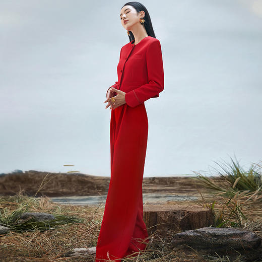 IWY/新中式国风红色复古盘扣西装外套女设计感短款小西服上衣潮FYC240+FYP241+FYB254 商品图1