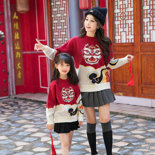 红色亲子装毛衣祥云款喜庆醒狮加厚圆领长袖一家三口四口家庭装_HLY 商品图2