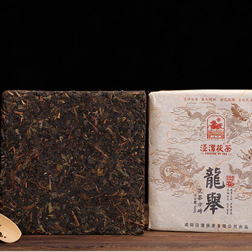 泾渭 龙举云兴 1320克/2片 2011年 满金花 两片的香气滋味不同 干仓慢陈放 汤滑有枣香 商品图1