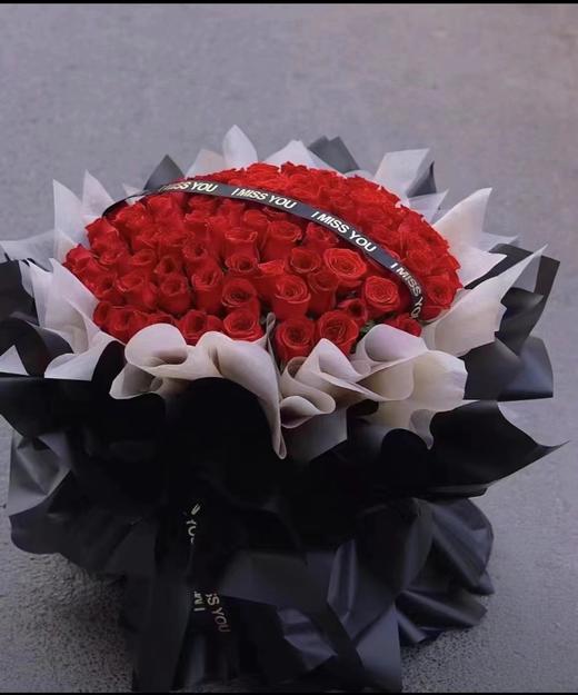 52朵/99朵玫瑰韩式花束 商品图3