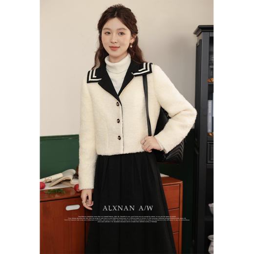 鹿向南《又见罗马》翻领修身百搭短外套秋法式设计感上衣LXN32693 商品图0