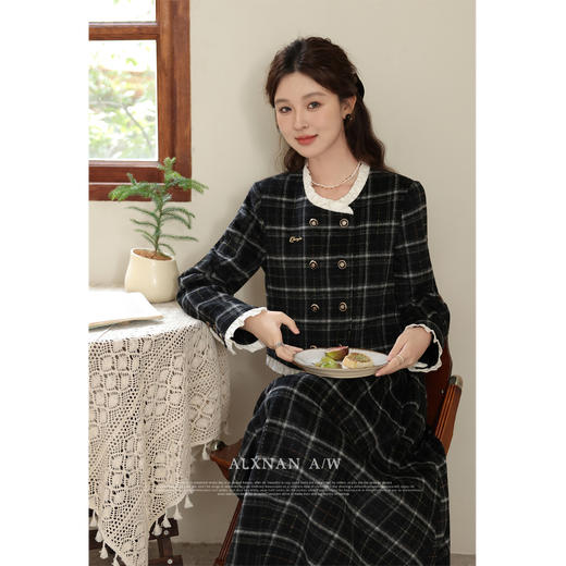 鹿向南《柏林艺术生》通勤气质格子时尚套装女秋冬款活泼减龄裙子 商品图4