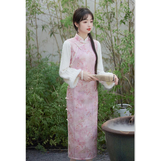 麂皮绒绣花加绒全开襟大袖时尚改良旗袍GX-35536 商品图2