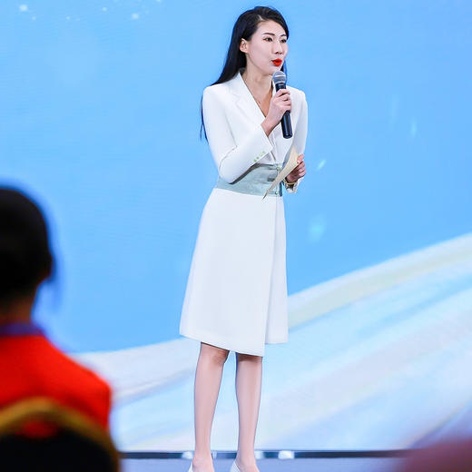 IWY/新款白色新中式播音主持人正装女复古国风连衣裙气质演讲服装FYQ236-W 商品图2