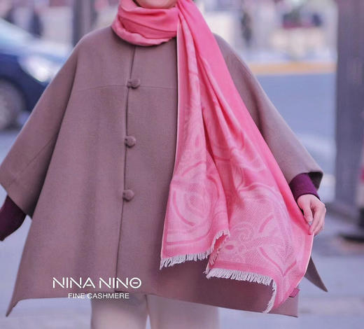 精致丝绒薄披肩 粉色 商品图0