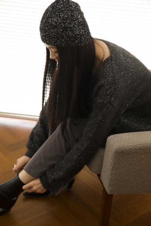 V领珠片毛衣 商品图1