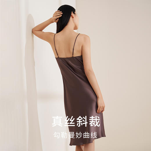 金三塔真丝吊带睡衣女新品100%桑蚕丝简约时尚撞色可外穿长款睡裙  YSFEA308 商品图3