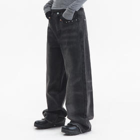 CryingCenter 黑色装饰铆钉袋口洗水毛边直筒休闲牛仔裤 哭喊中心