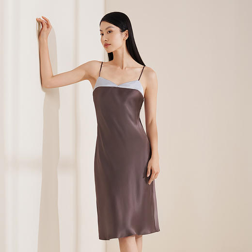 金三塔真丝吊带睡衣女新品100%桑蚕丝简约时尚撞色可外穿长款睡裙  YSFEA308 商品图1