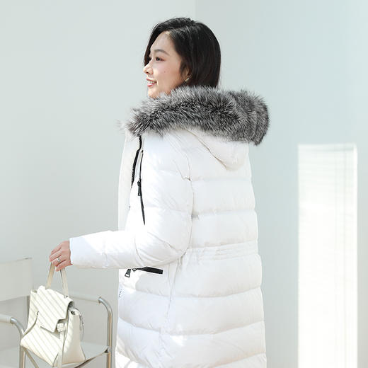 火桐hooton 高定系列 老板自留款白鹅绒短款羽绒服WT9515A 商品图1