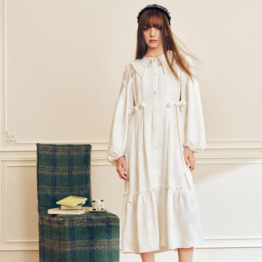 两三事梦呓者甜美绣花镂空肩蝴蝶结a字连衣裙 商品图1