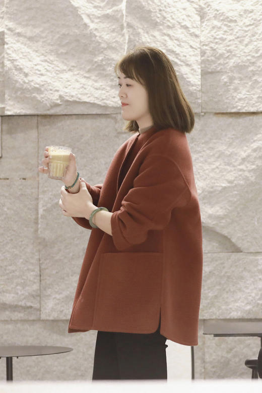 火桐hooton高定系列 宽松慵懒30羊绒短款大衣3370 商品图4