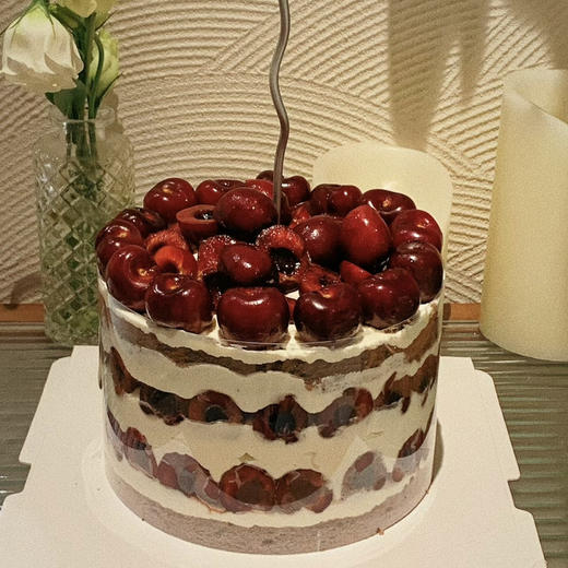 樱桃巧克力 · 奶油蛋糕 商品图0