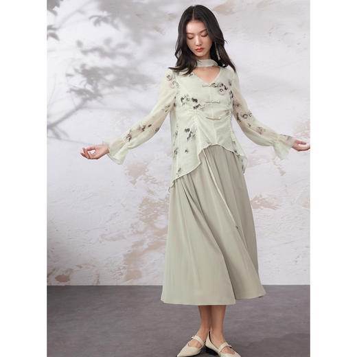 三彩【蕊与桑蕾】2024春季新款新中式假两件V领碎花连衣裙宽松C 商品图3