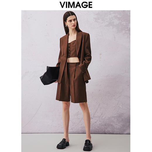 VIMAGE纬漫纪春季新款时尚休闲百搭简约直筒显瘦西装短裤V2105722 商品图1