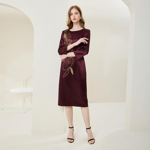 NA814斯尔丽[商场同款]春季新款醋酸烫钻蝴蝶花收腰显瘦圆领长袖连衣裙 商品图3