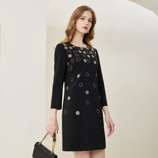 NA803斯尔丽[商场同款]春季新款圆领优雅修身显瘦长袖连衣裙纯色气质 商品图2