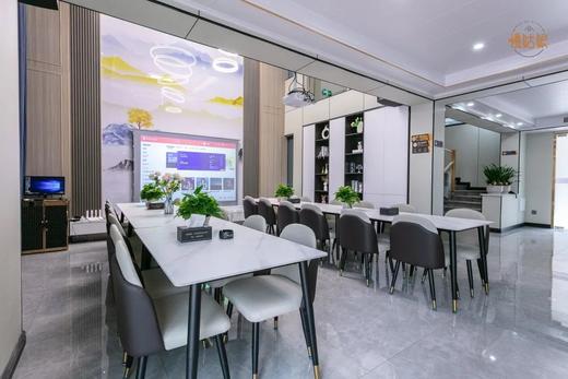 黄冈慢姑娘初遇别墅轰趴 商品图0