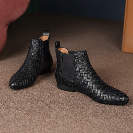 软皮显瘦靴，低跟圆头编织纹马丁靴MCC&C9508 商品图2