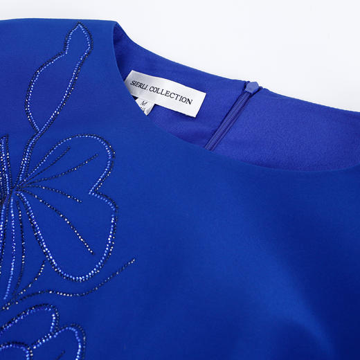 NA817斯尔丽[商场同款]春季新款醋酸烫钻蝴蝶花收腰显瘦圆领长袖连衣裙 商品图4