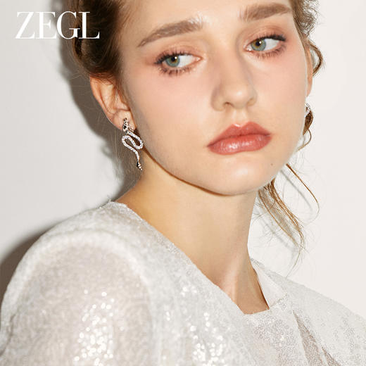 ZEGL设计师龙吟系列龙年本命年耳环女秋冬高级感耳钉新年银针耳饰 商品图8