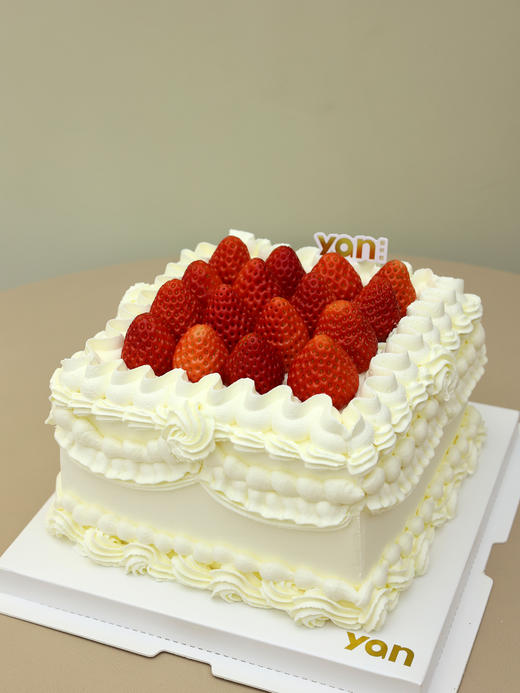 方形草莓复古蛋糕 商品图0