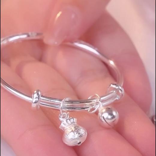 KADER卡蒂罗 宝宝镯 龙年宝宝本命年十二生肖龙年平安龙凤满福袋铃铛长命百岁平安镯 999足银 手镯 儿童款 白金色 满月周岁礼 礼盒 商品图1