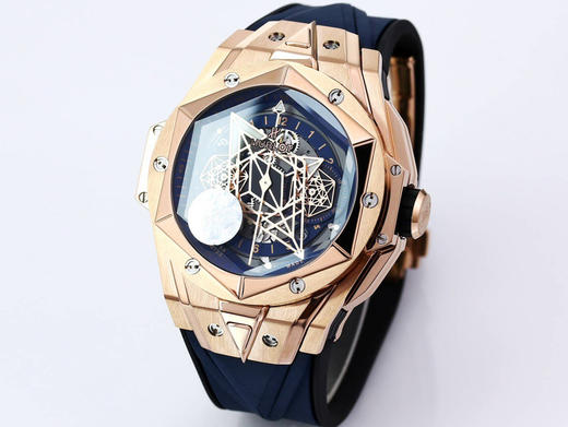 NOOB  FACTORY 宇舶(恒宝)HUBLOT全新Big Bang Sang Bleu II 刺青腕表  再次与知名刺青工作室Sang Bleu合作，推出又款利用几何图形巧妙构思的刺青ll腕 商品图7