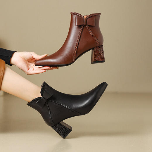 【预售5天】秋冬新款，真皮高跟鞋时尚粗跟气质女靴加绒短靴子尖头BCXY-H2110 商品图3