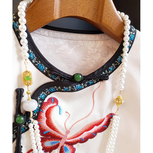 裁缝学苑AS171新中式刺绣国风马甲纸样背心女秋装新款改良国潮风圆领醋酸缎 商品图4