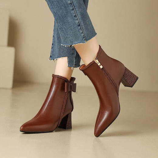 【预售5天】秋冬新款，真皮高跟鞋时尚粗跟气质女靴加绒短靴子尖头BCXY-H2110 商品图2