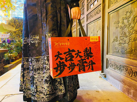 秋冬必备！润嗓清肺！梨花猫【3瓶装=48枚梨】缓解咽嗓不适，家家必备，成分表只有砀山梨，一瓶梨膏要16枚酥梨！30斤梨熬出一斤梨膏，纯梨熬制不加一滴水！送礼礼物 商品图6