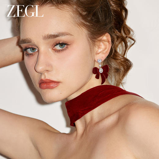 ZEGL设计师新年系列蝴蝶结耳环女红色毛绒法式耳钉人造珍珠耳饰品 商品图3